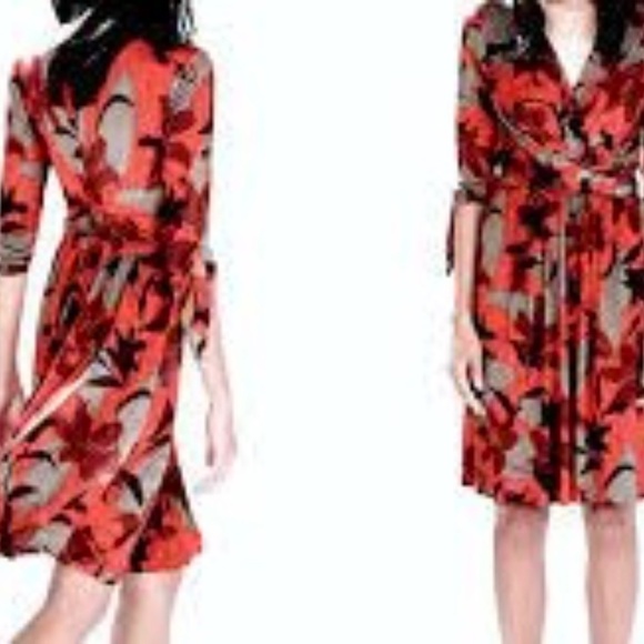 Zara red floral print knee length faux wrap v neck dress - Picture 4 of 13
